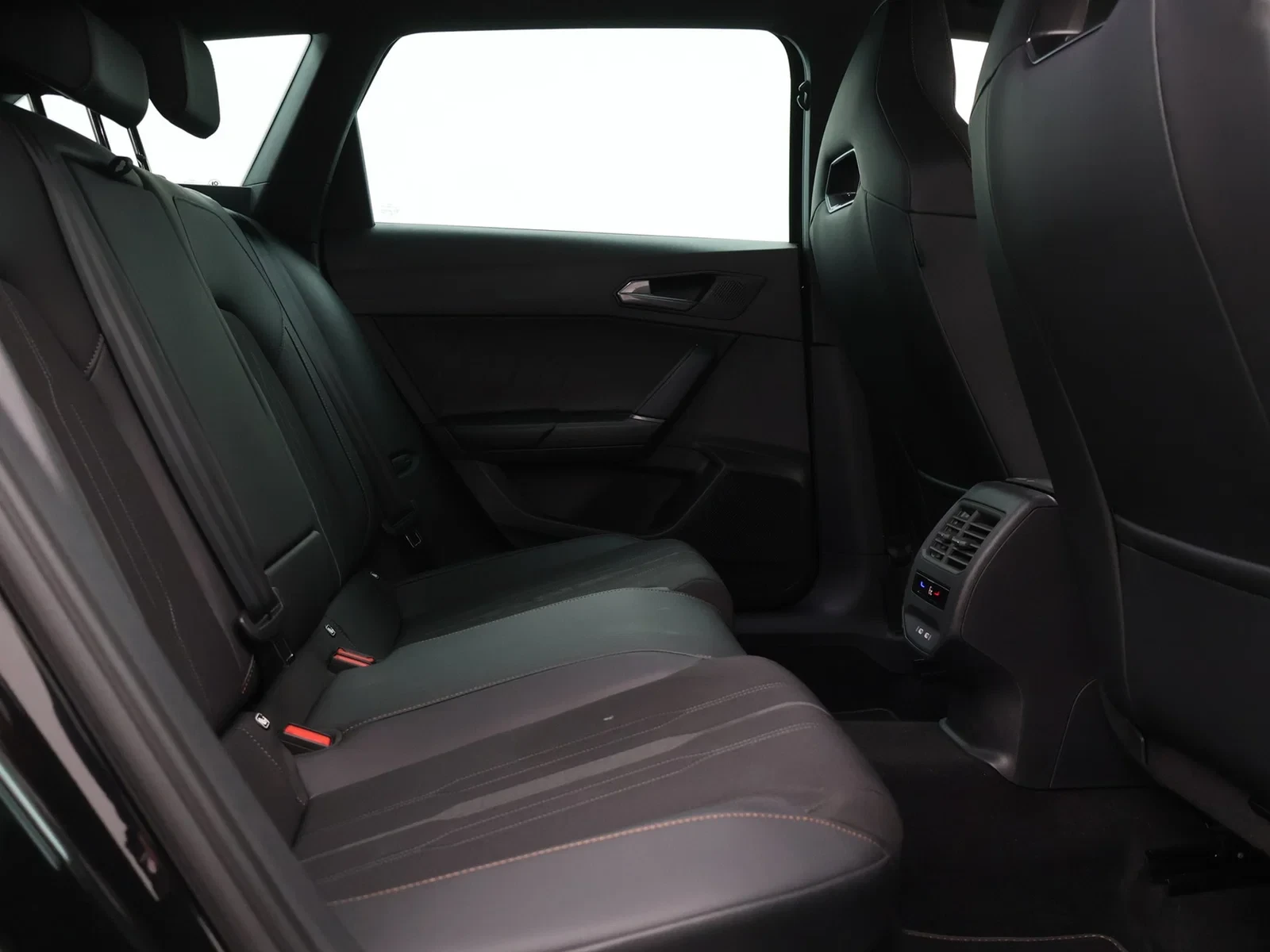 CUPRA Leon Sportstourer ST e-Hybrid (PHEV) Leon Break PHEV 1.4TSI 204PK *AUTOMAAT*CAMERA*LEDER*SPORTZETELS*CRUISE*VIRTUAL COCKPIT*PDC*...*