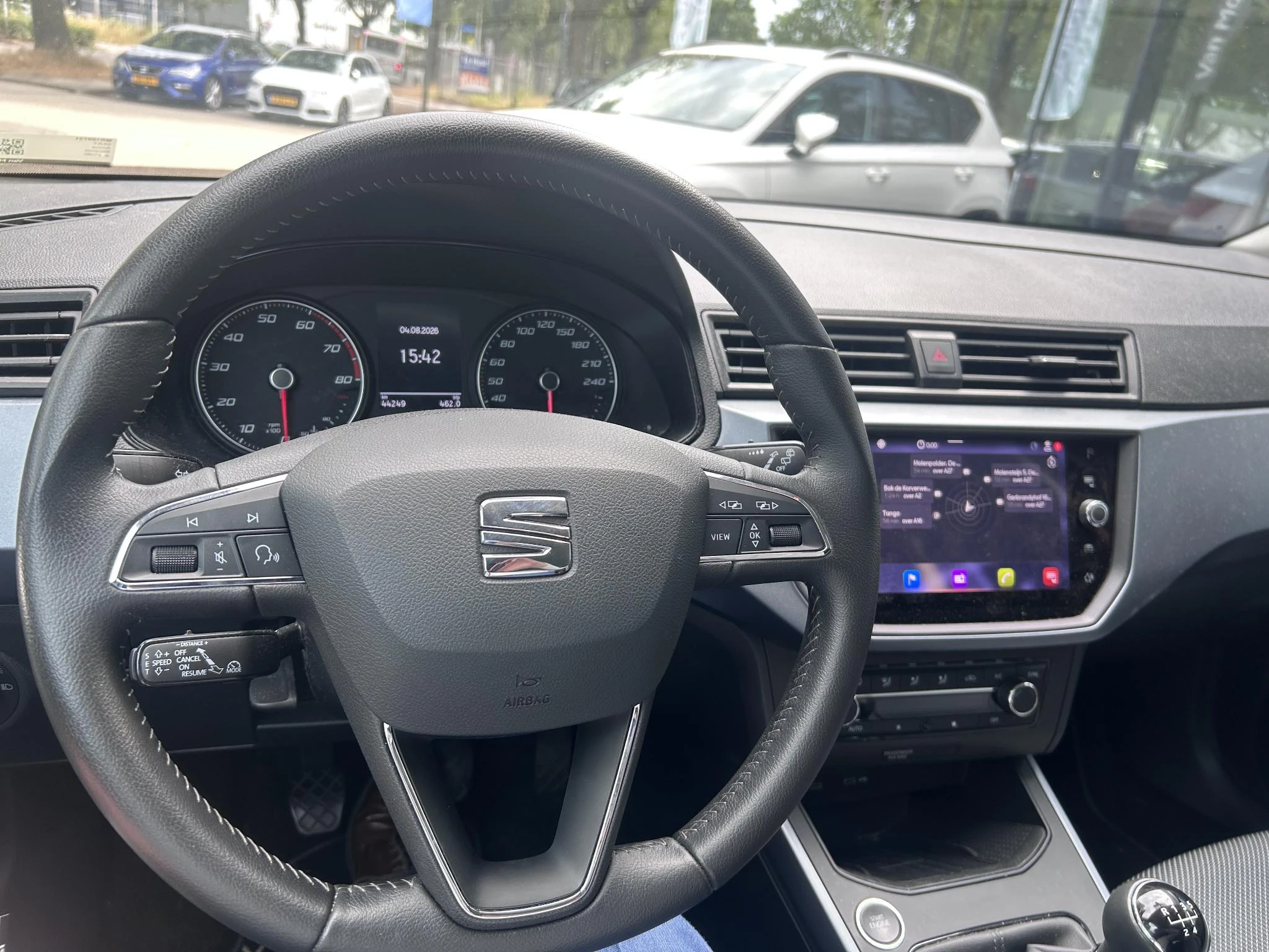 SEAT-Arona-image-5