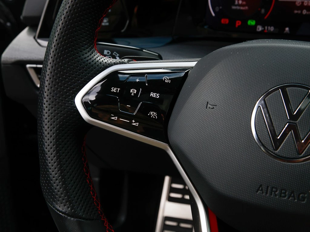 Volkswagen Golf GTI 2.0 TSI DSG *Pano*IQ-Light*Navi*App-Connect*ACC*PDC*Kamera*Lane-Assist*DAB+
