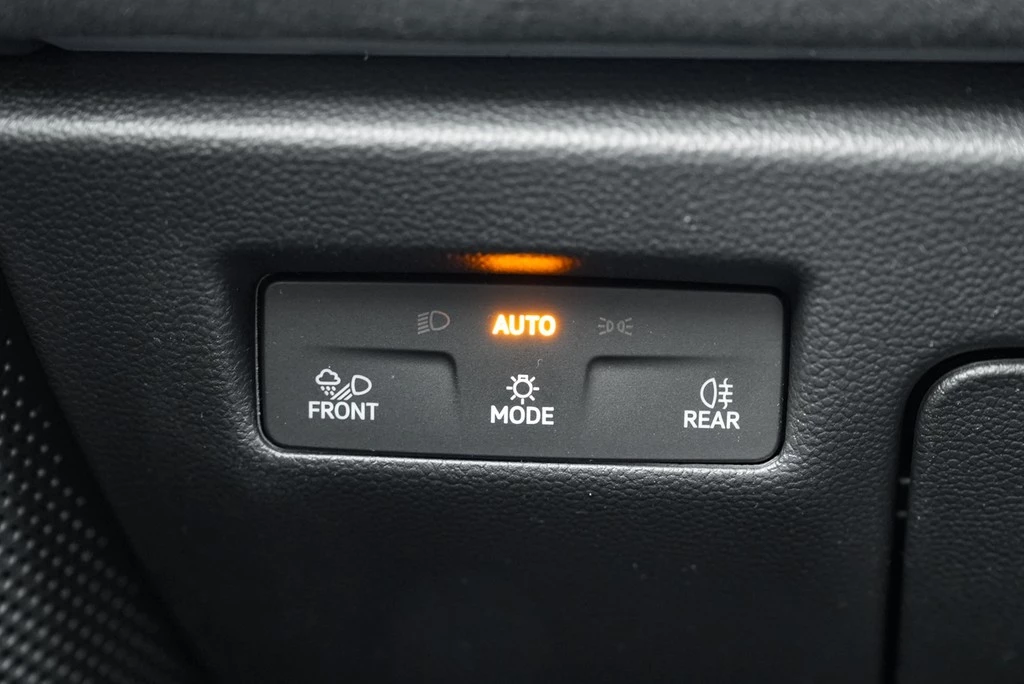 Volkswagen Passat 2,0 l TDI DSG R-line VAL
