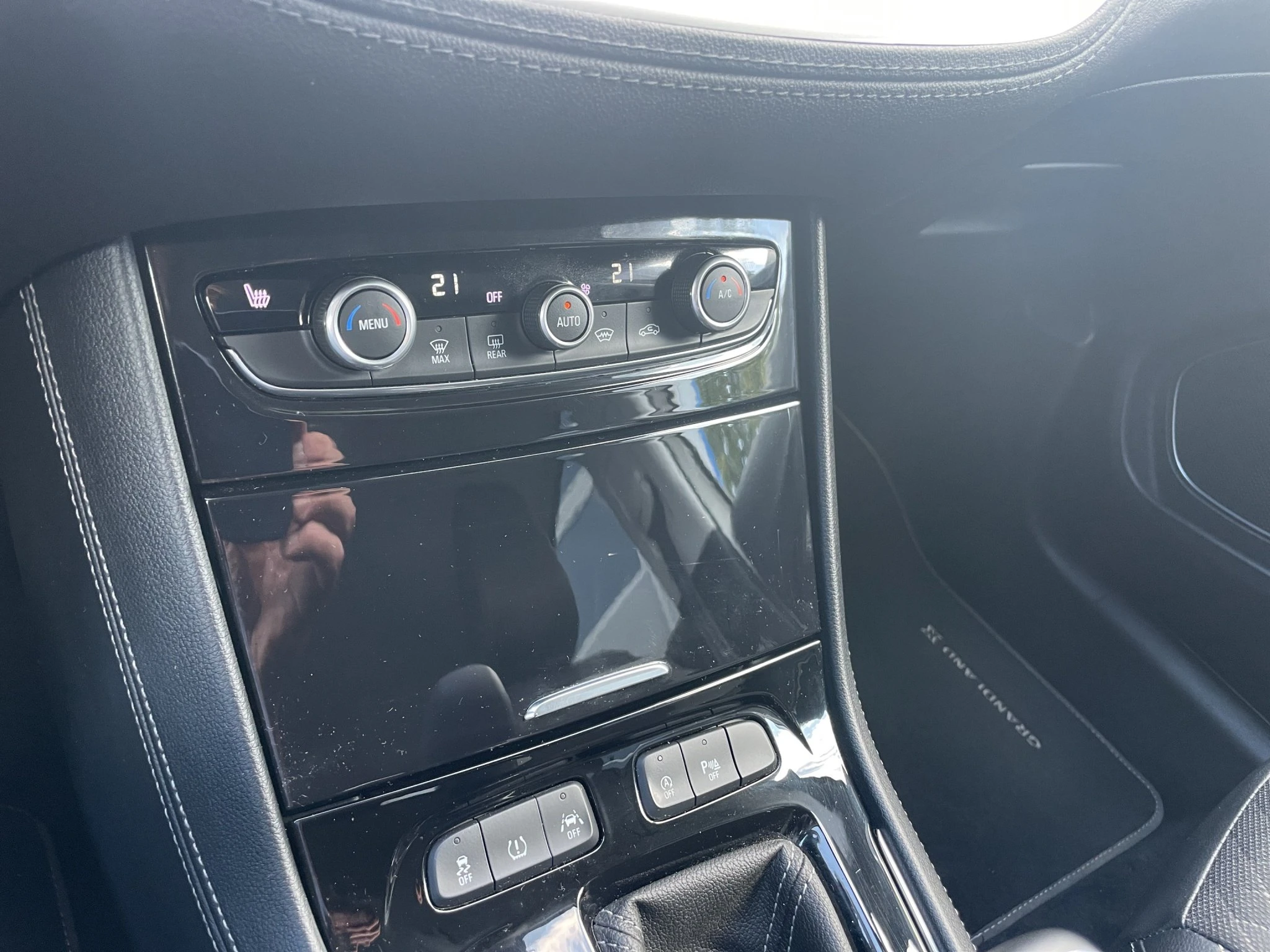 Opel-Grandland X-image-17