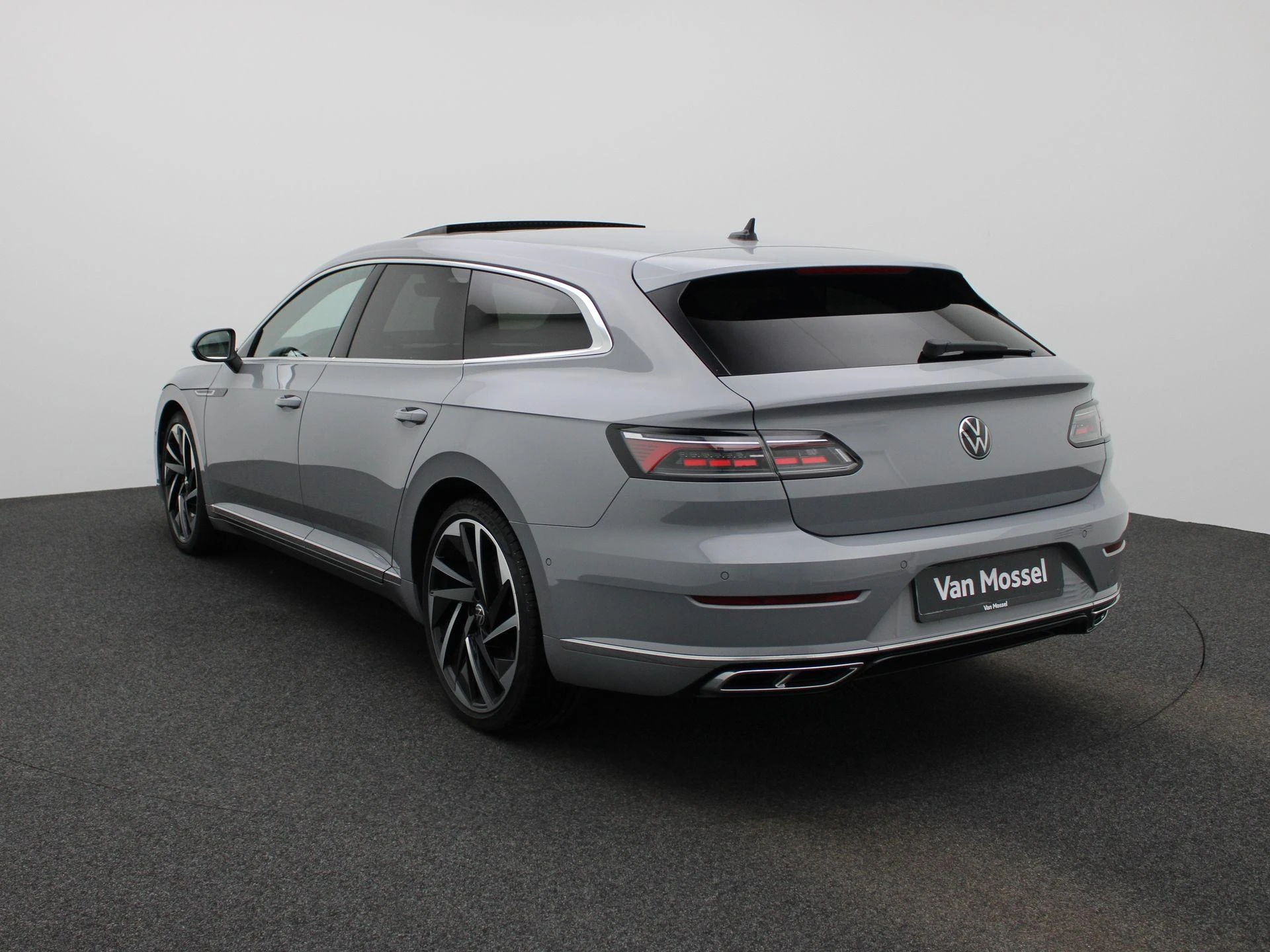 Volkswagen-Arteon-image-1