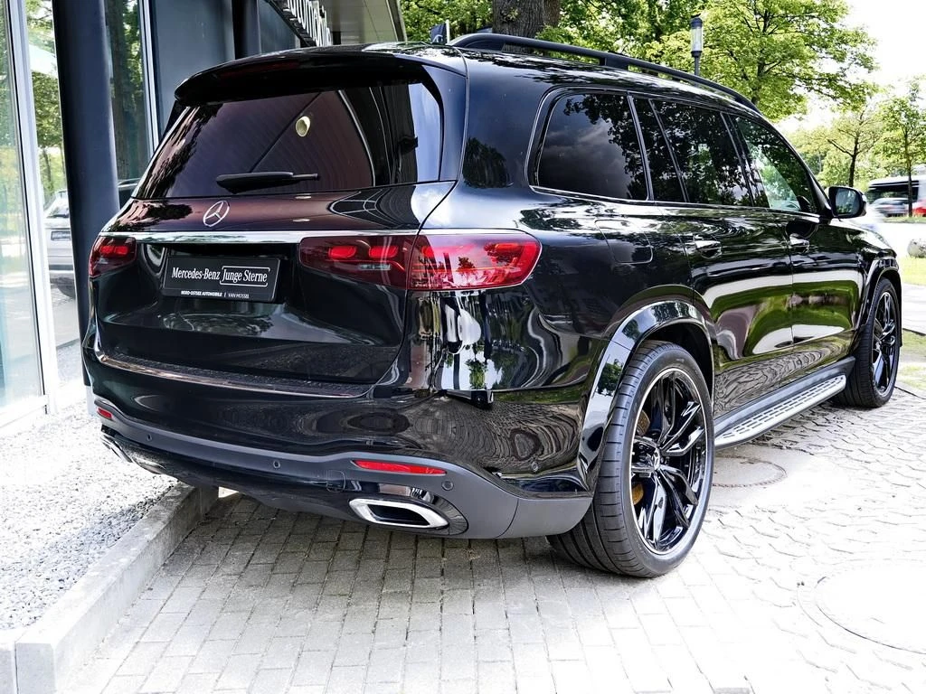 Mercedes-Benz-GLS 450 d-image-5