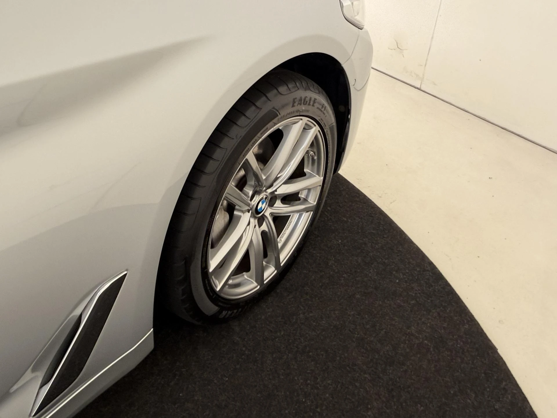 BMW-5 Serie-image-30