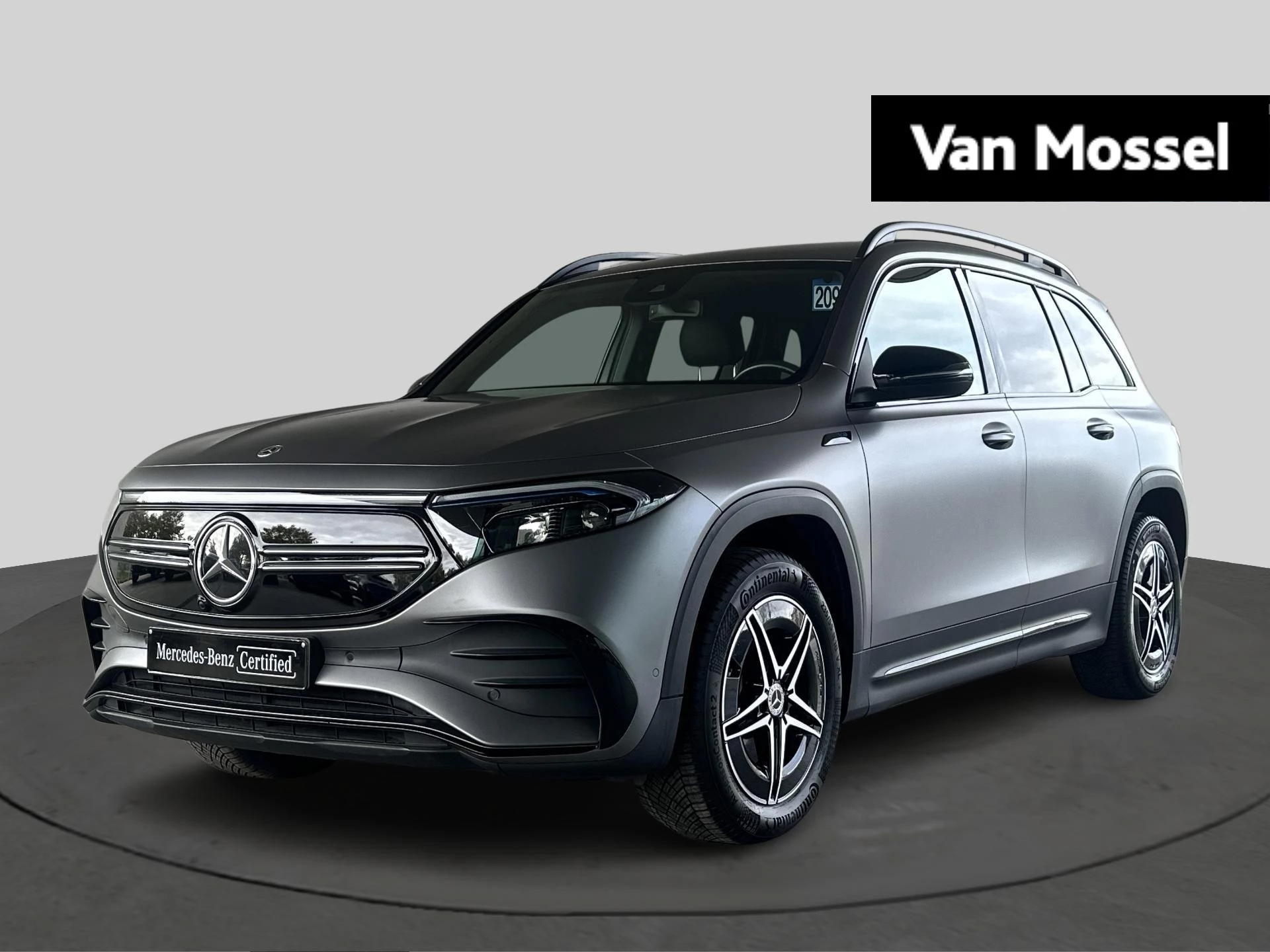 Mercedes-Benz-EQB-image-0