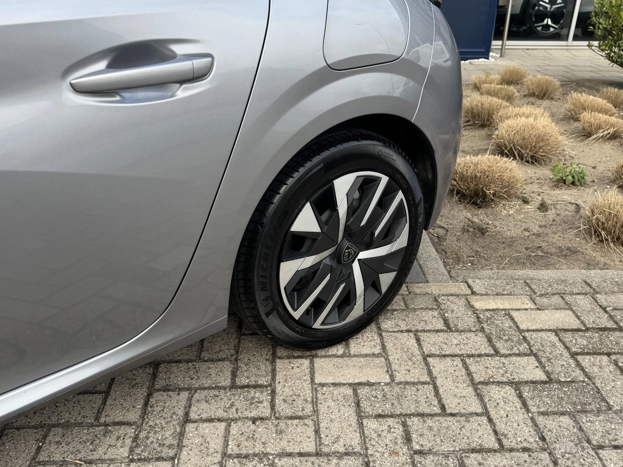 Peugeot-208-image-9