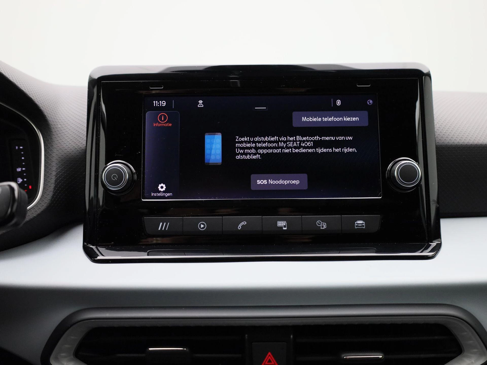 SEAT-Arona-image-19