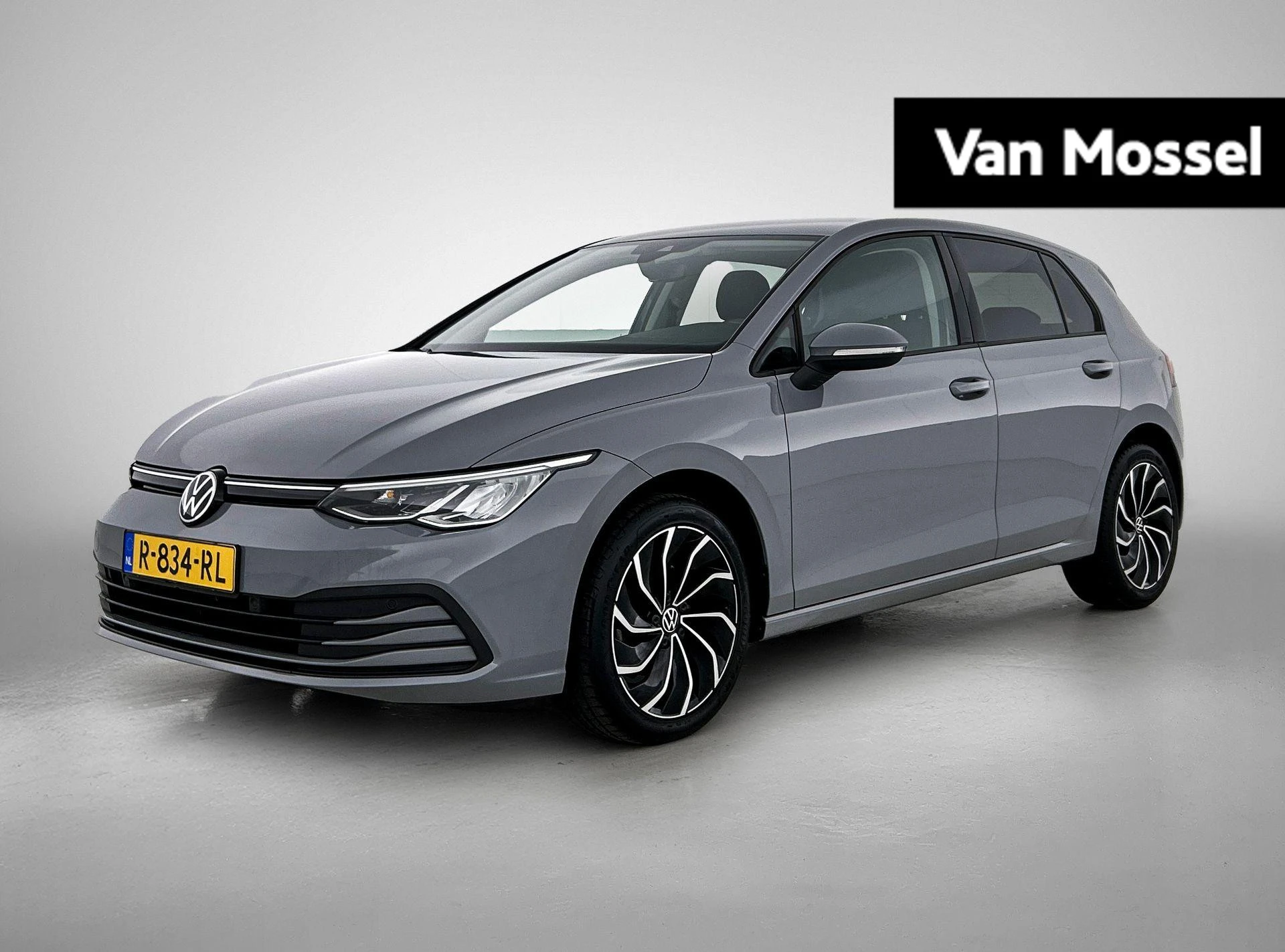 Volkswagen-Golf-image-0