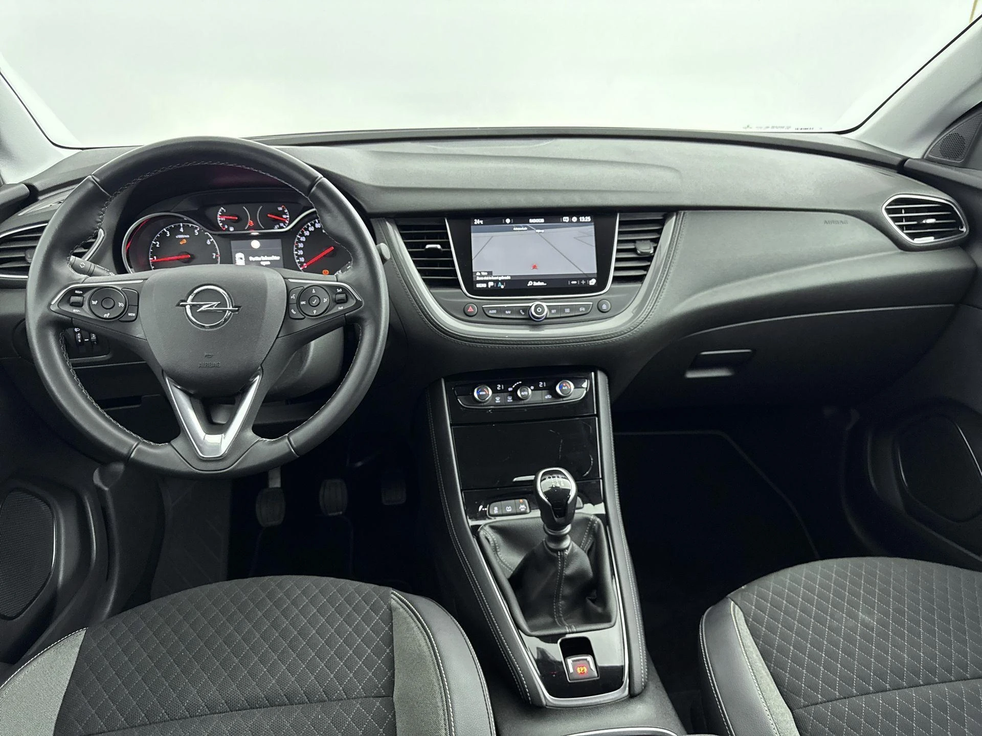 Opel-Grandland X-image-15