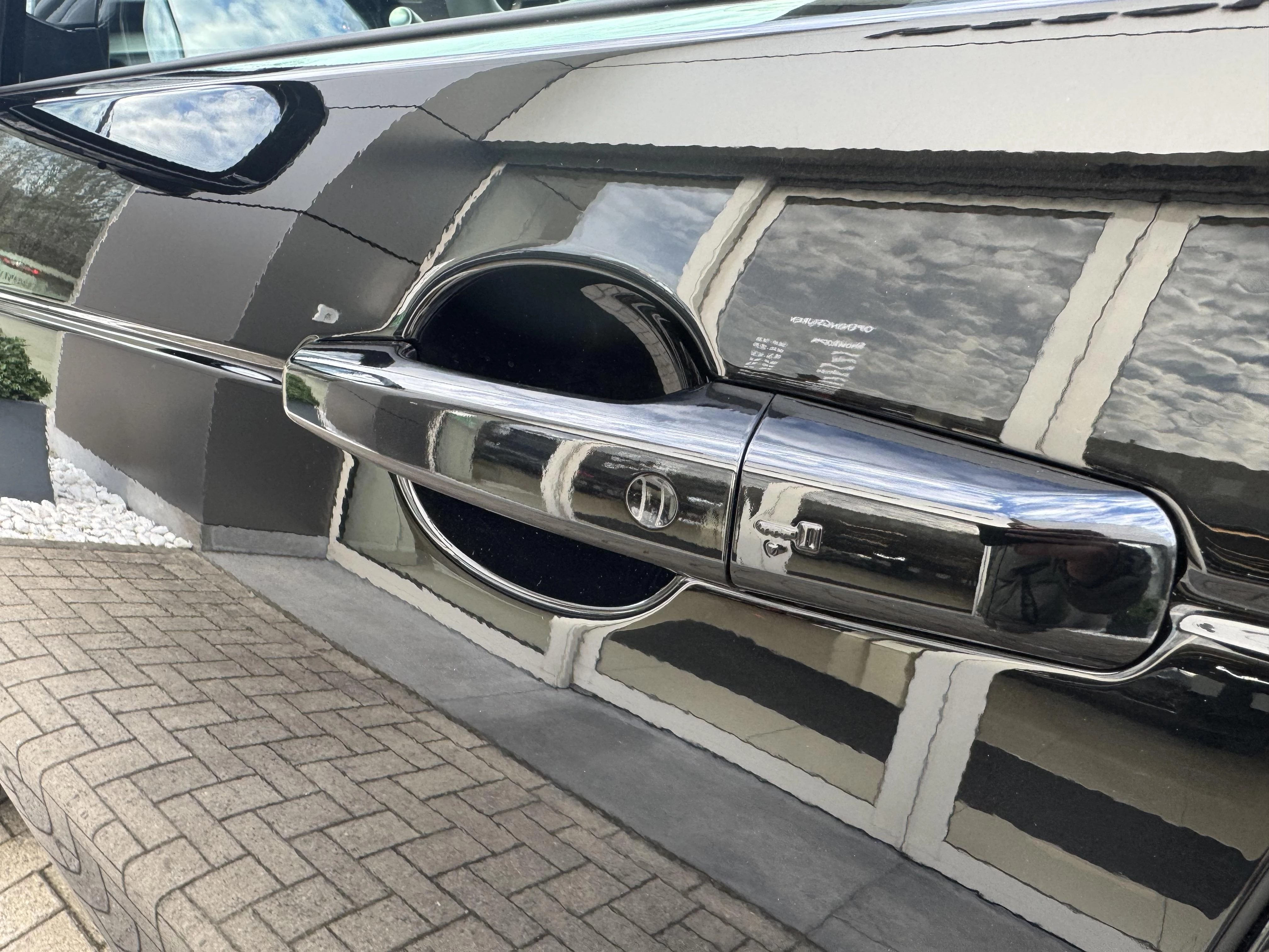 Land Rover-Discovery-image-16