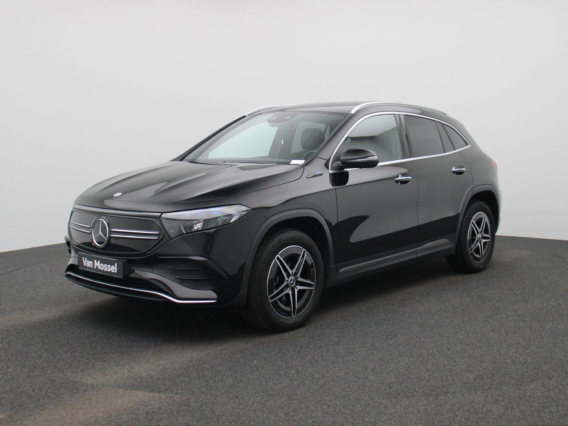 Mercedes-Benz-EQA-image-0