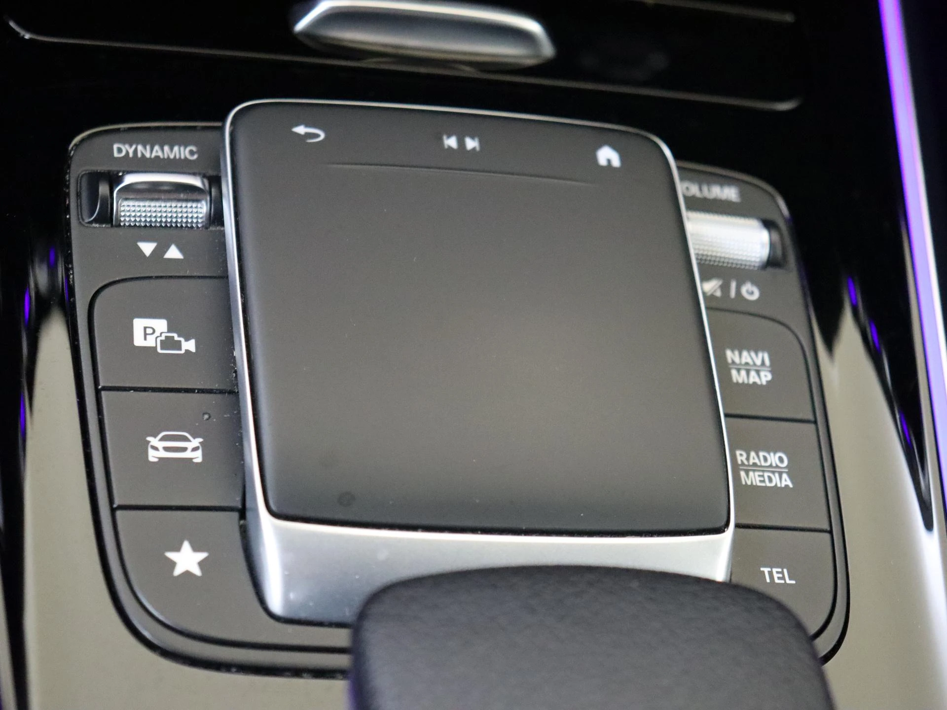 Mercedes-Benz-EQA-image-20