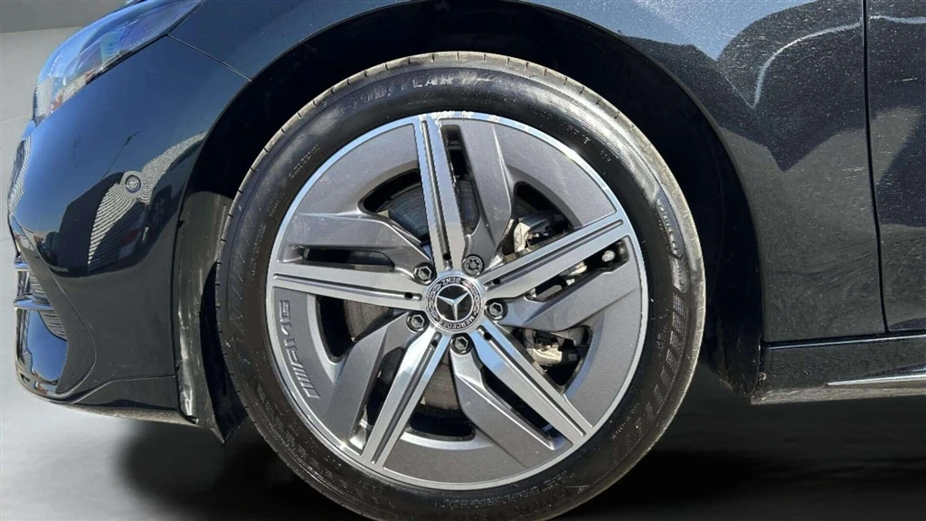 Mercedes-Benz-CLA-image-8