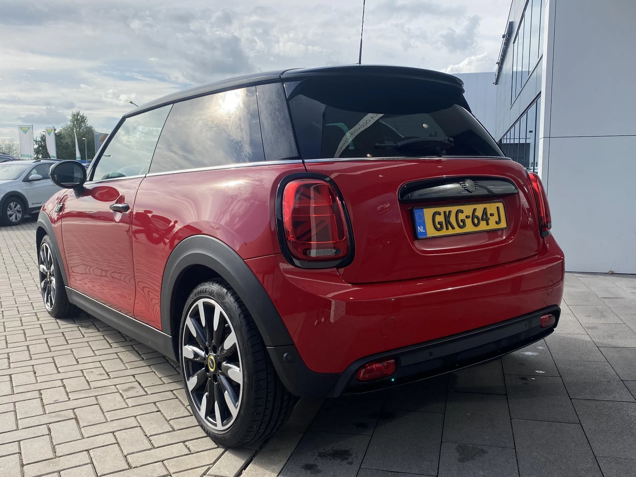 MINI-Electric-image-2