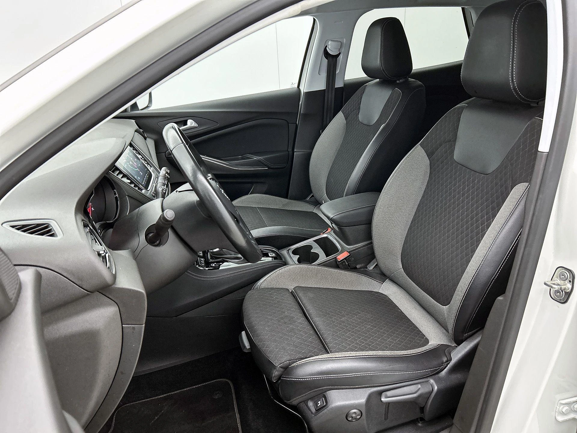 Opel-Grandland X-image-34