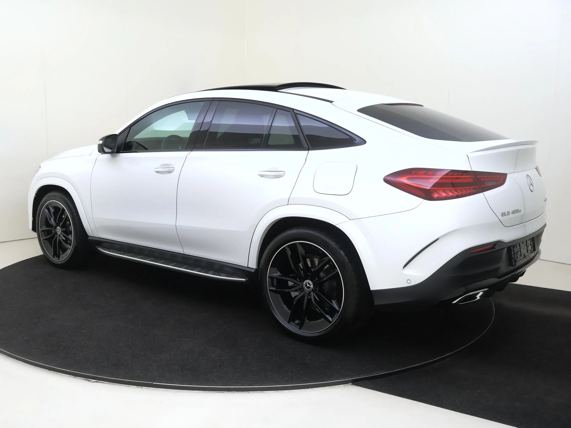 Mercedes-Benz-GLE-image-5