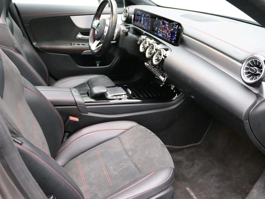 Mercedes-Benz-CLA-image-7