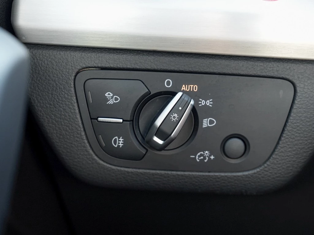 Audi Q5 40 TDI quattro S line S-tronic Navi AHK