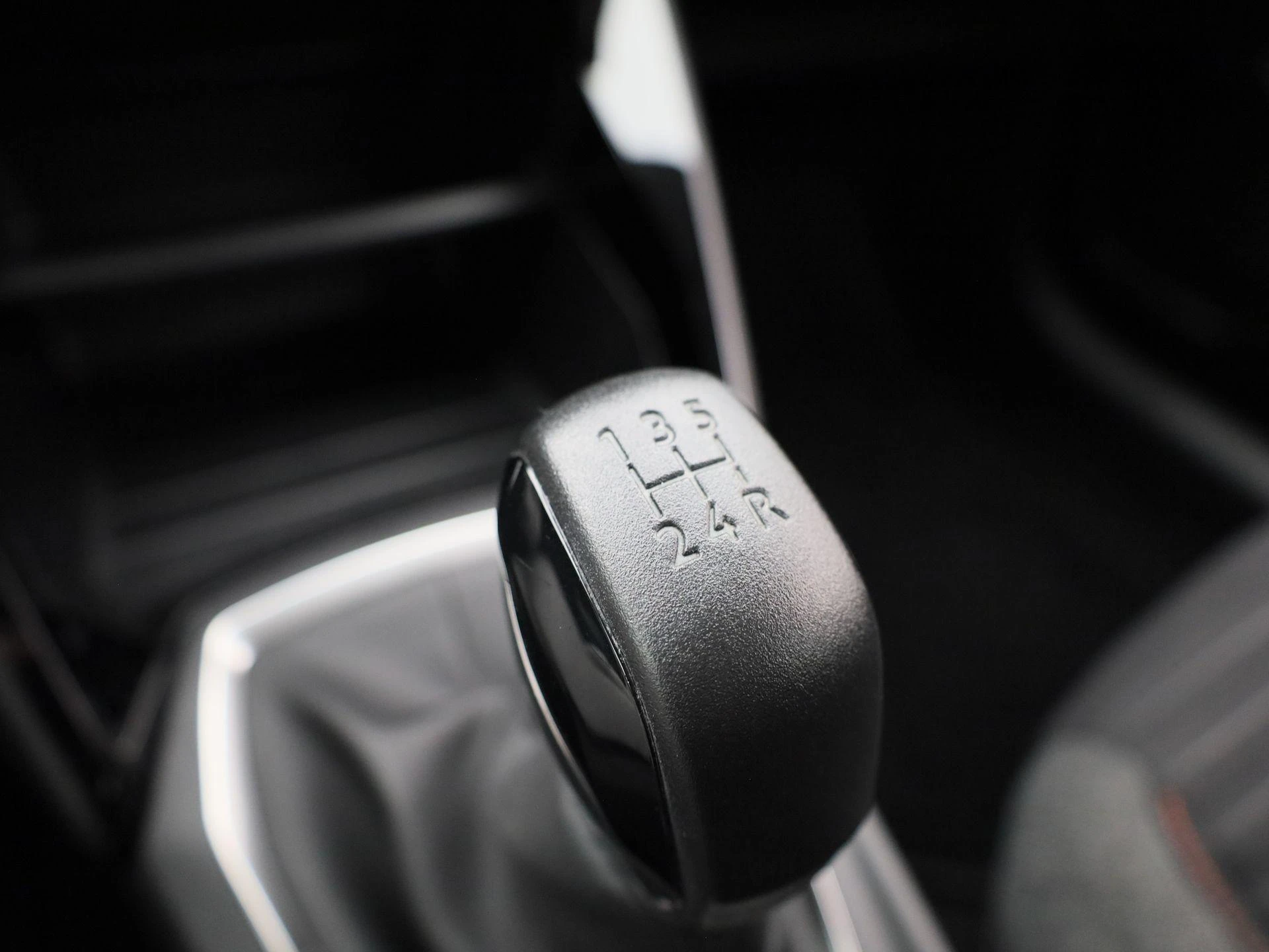 Peugeot-208-image-27