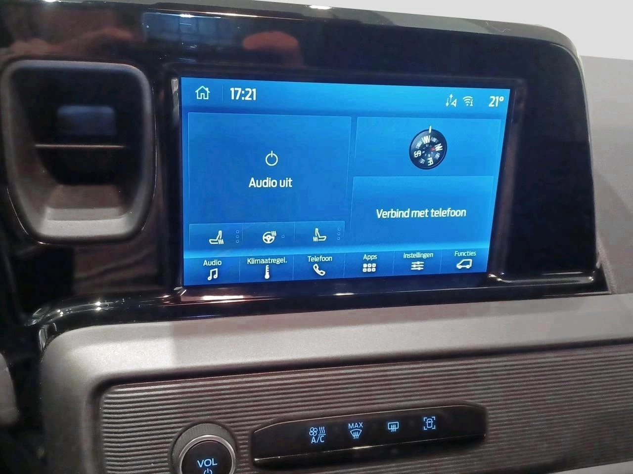 Ford-Transit Courier-image-14