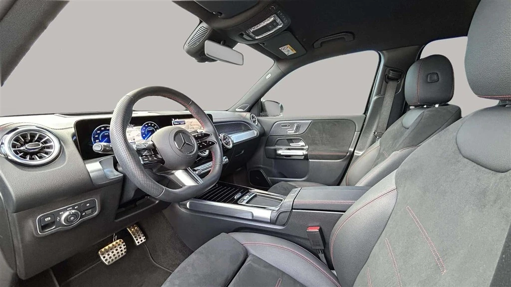 Mercedes-Benz-EQB-image-9