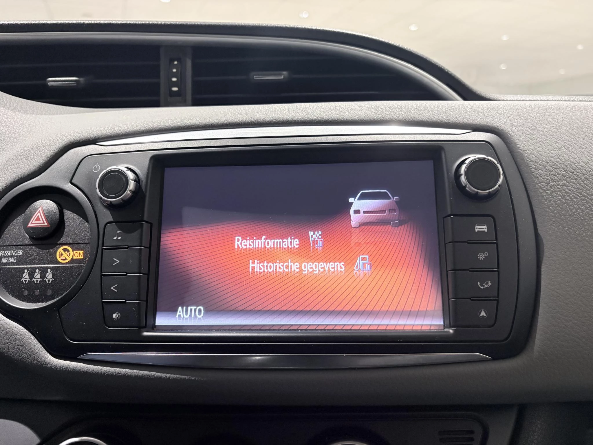 Toyota-Yaris-image-22