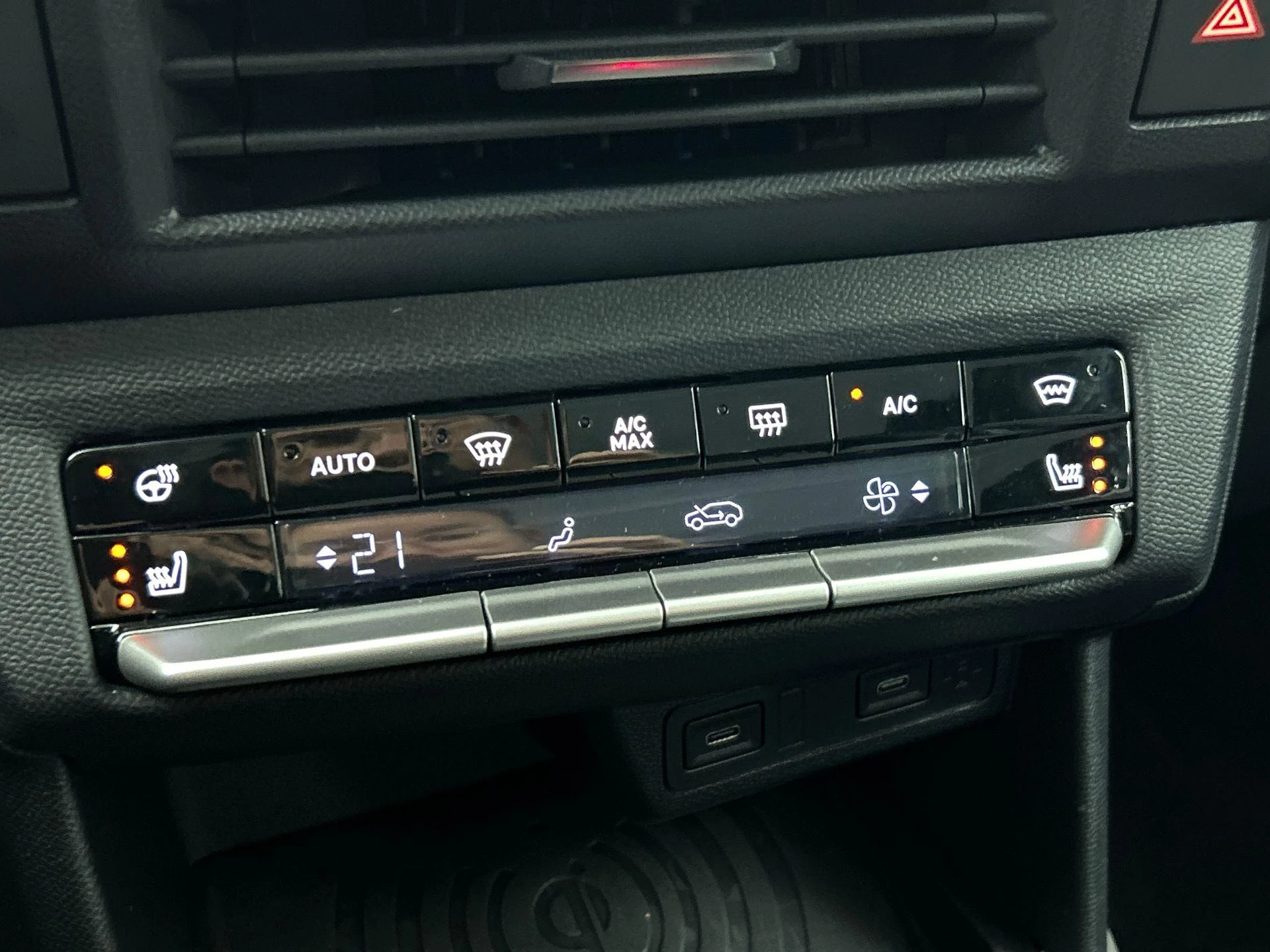 Opel-Frontera-image-23