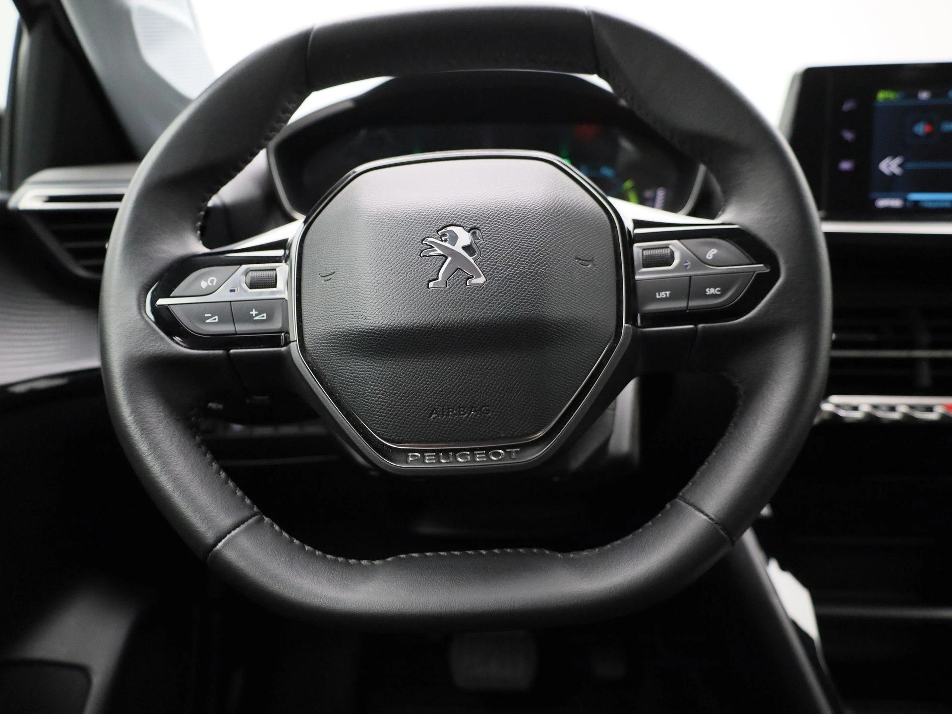 Peugeot-e-208-image-6