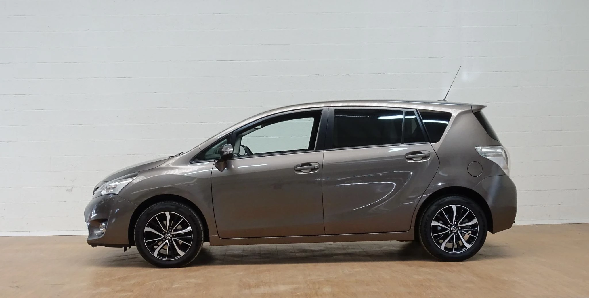 Toyota Verso 1.6 50th Anniversary