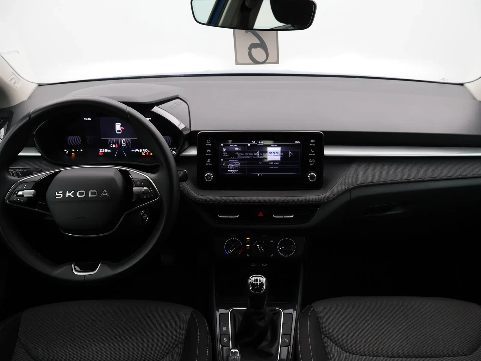 Škoda Fabia Fabia 1.0i Selection *APP CONNECT*PDC*ZETELVERWARMING*DIGITAL DASHBOARD*...