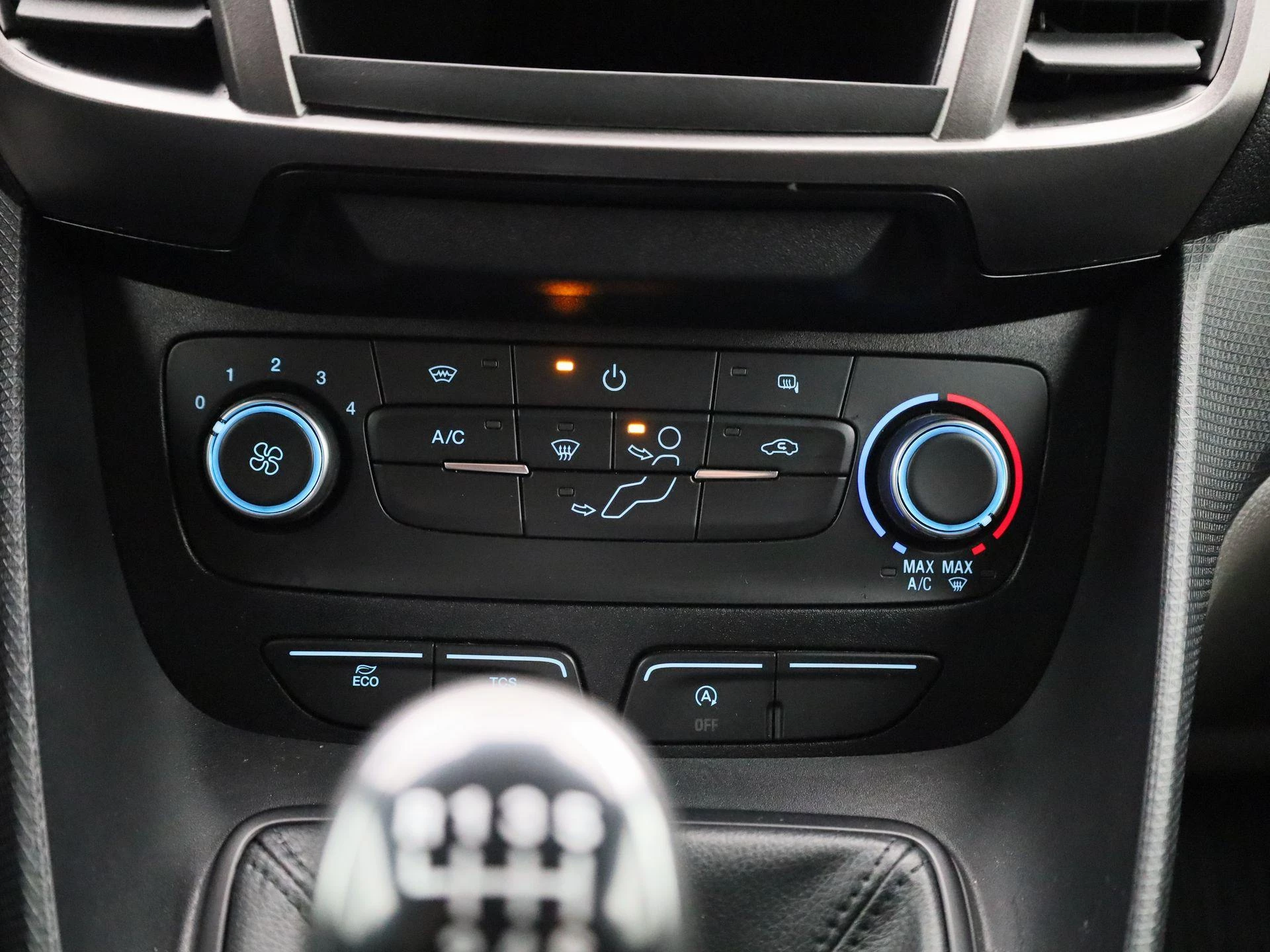 Ford-Transit Connect-image-22