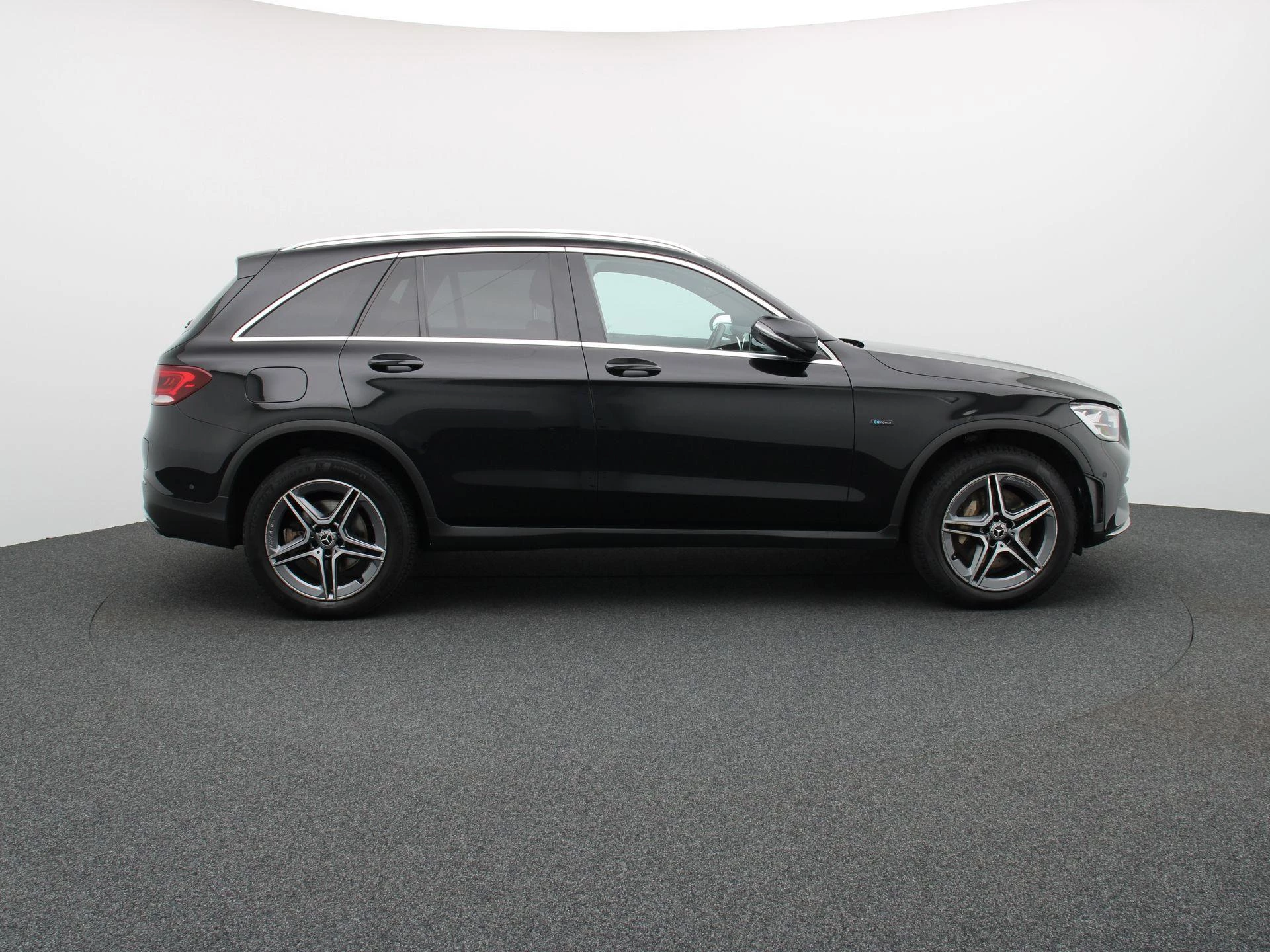 Mercedes-Benz-GLC-image-5