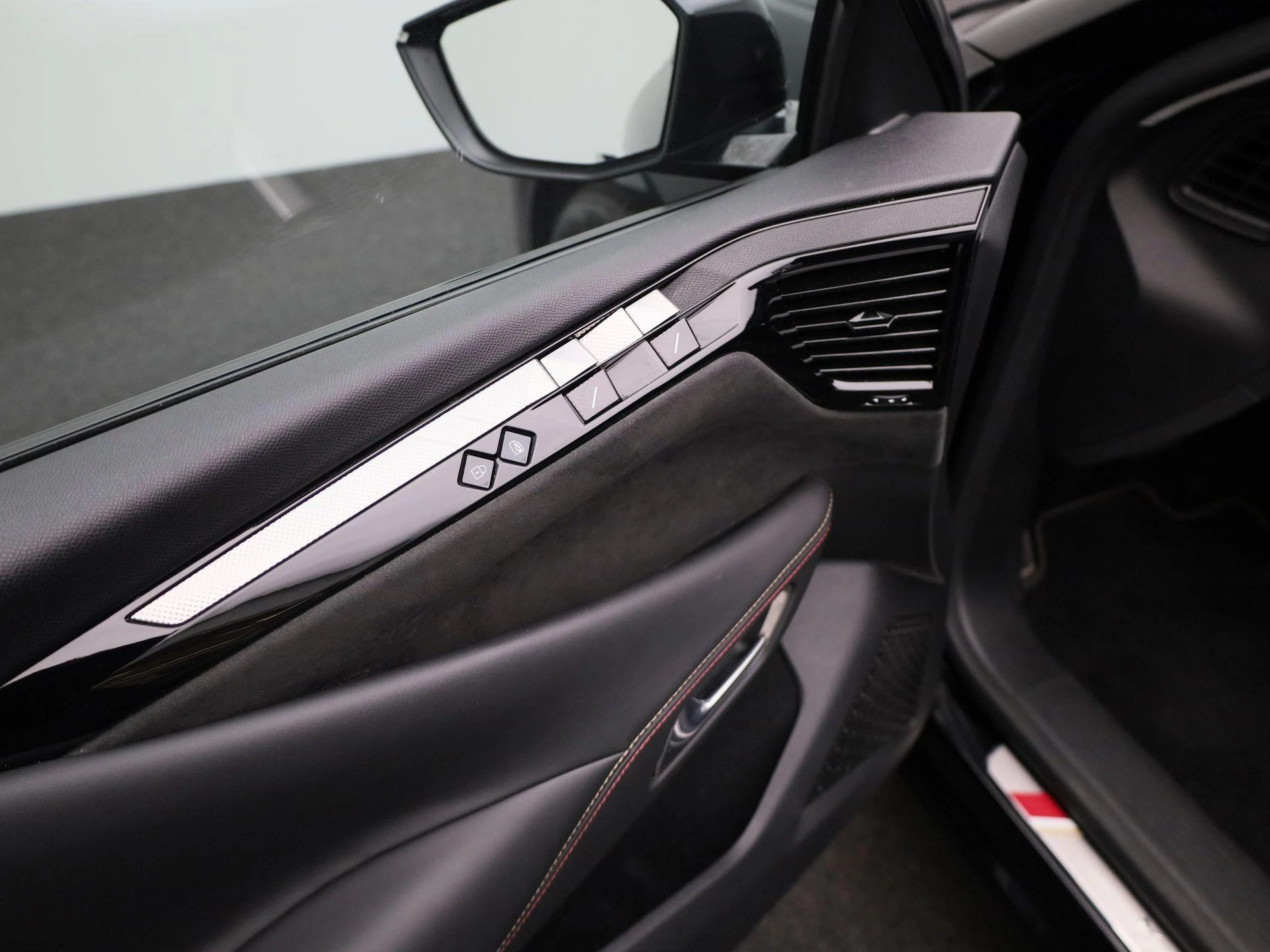 DS DS 4 PureTech 130 Auto Performance Line