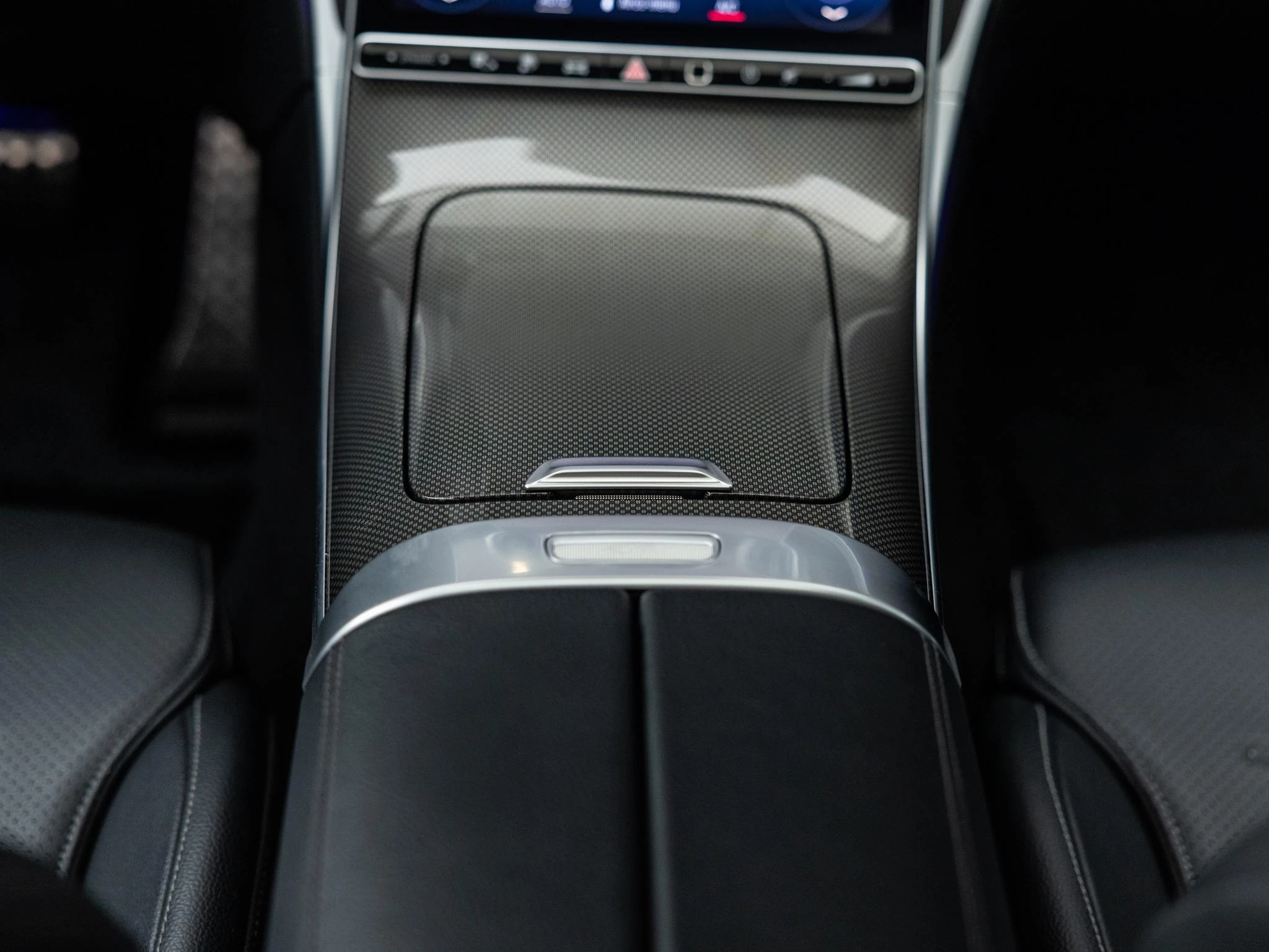 Mercedes-Benz-C-Klasse-image-21