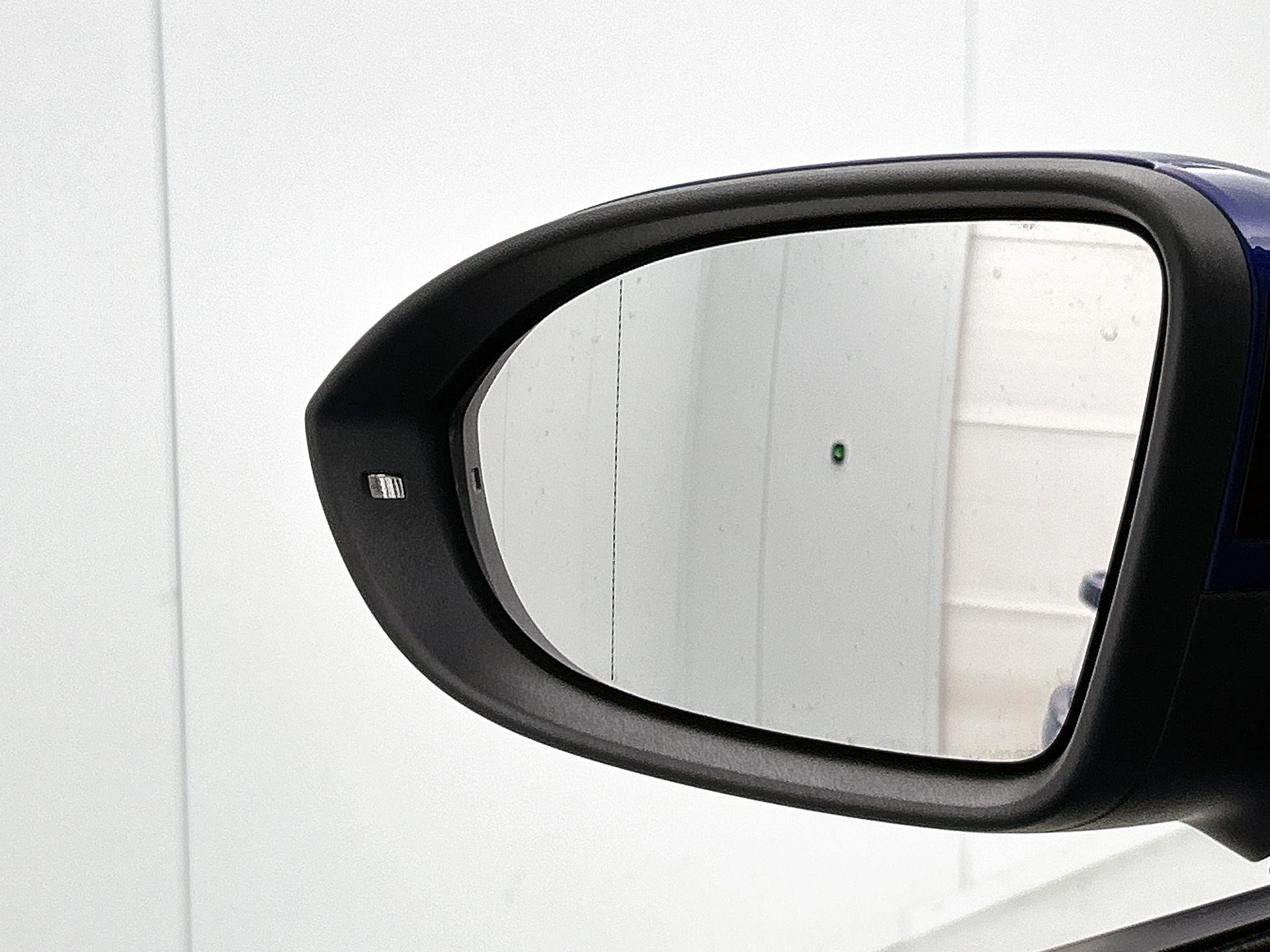 Volkswagen-Golf-image-23