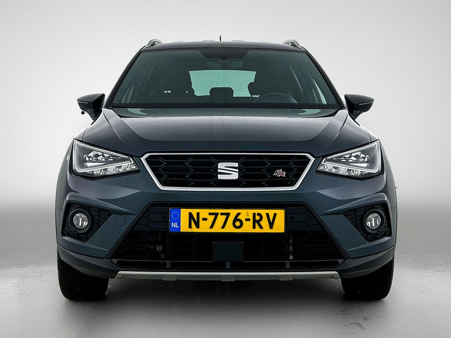 SEAT-Arona-image-4