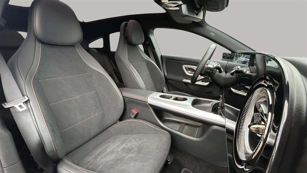 Mercedes-Benz-CLA-image-18