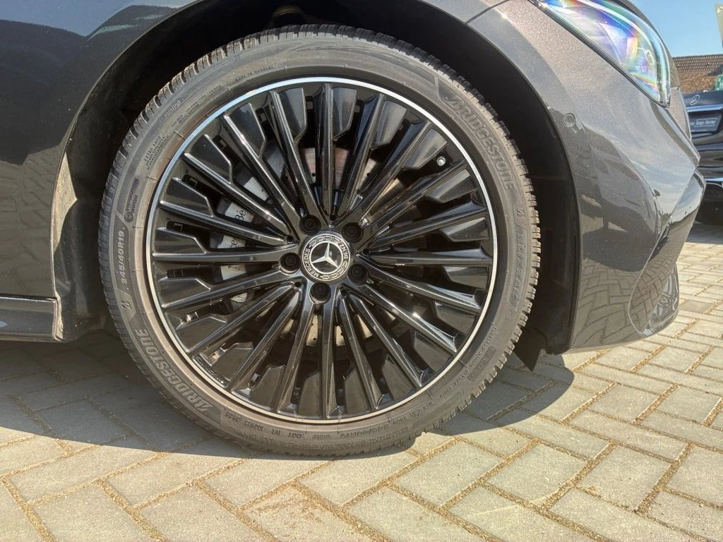 Mercedes-Benz-CLE 200-image-18