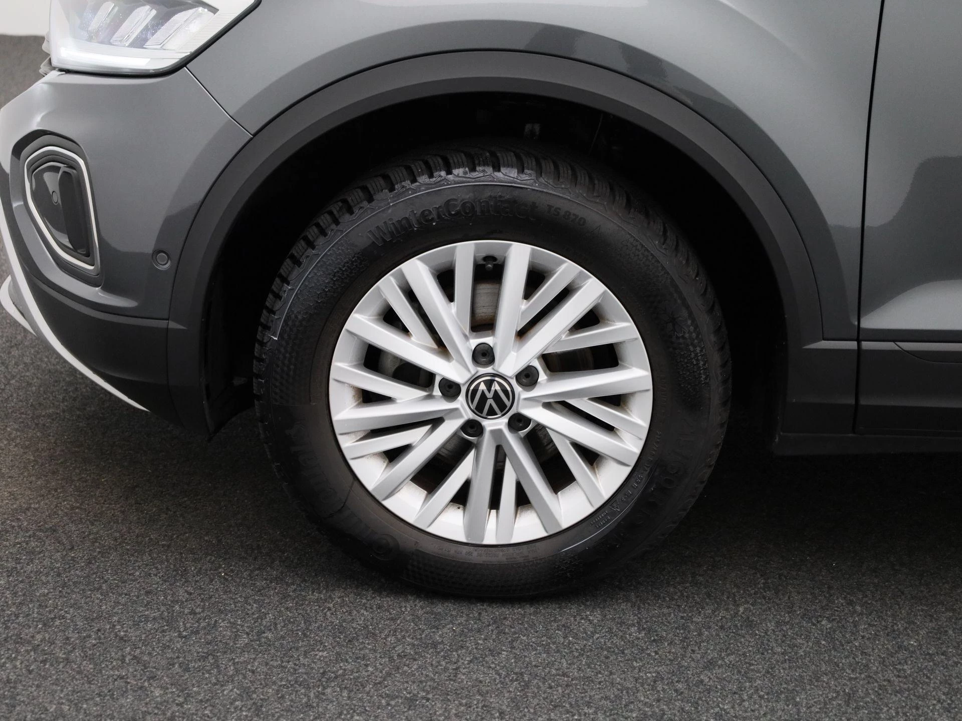 Volkswagen-T-Roc-image-10