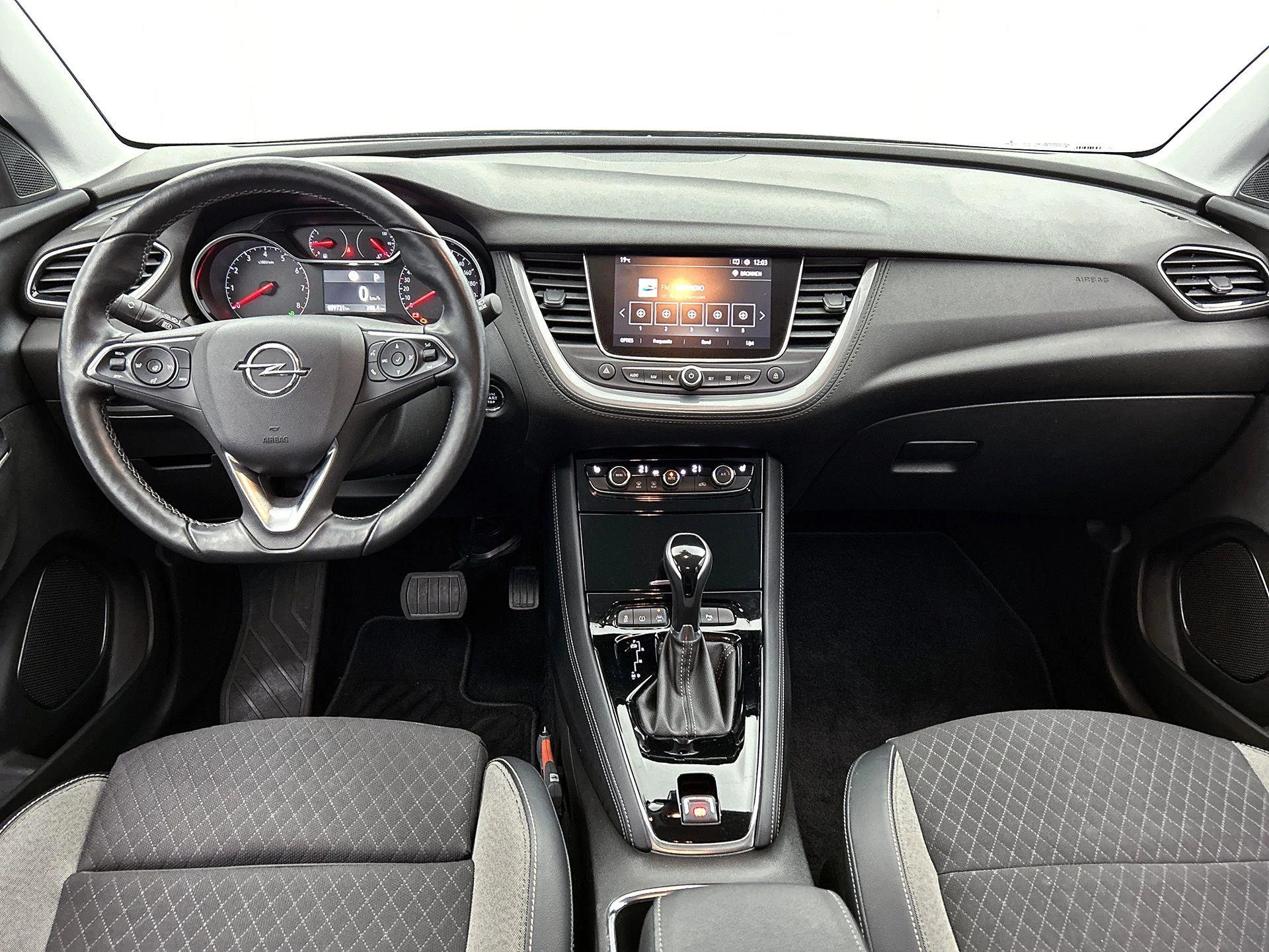 Opel-Grandland X-image-22