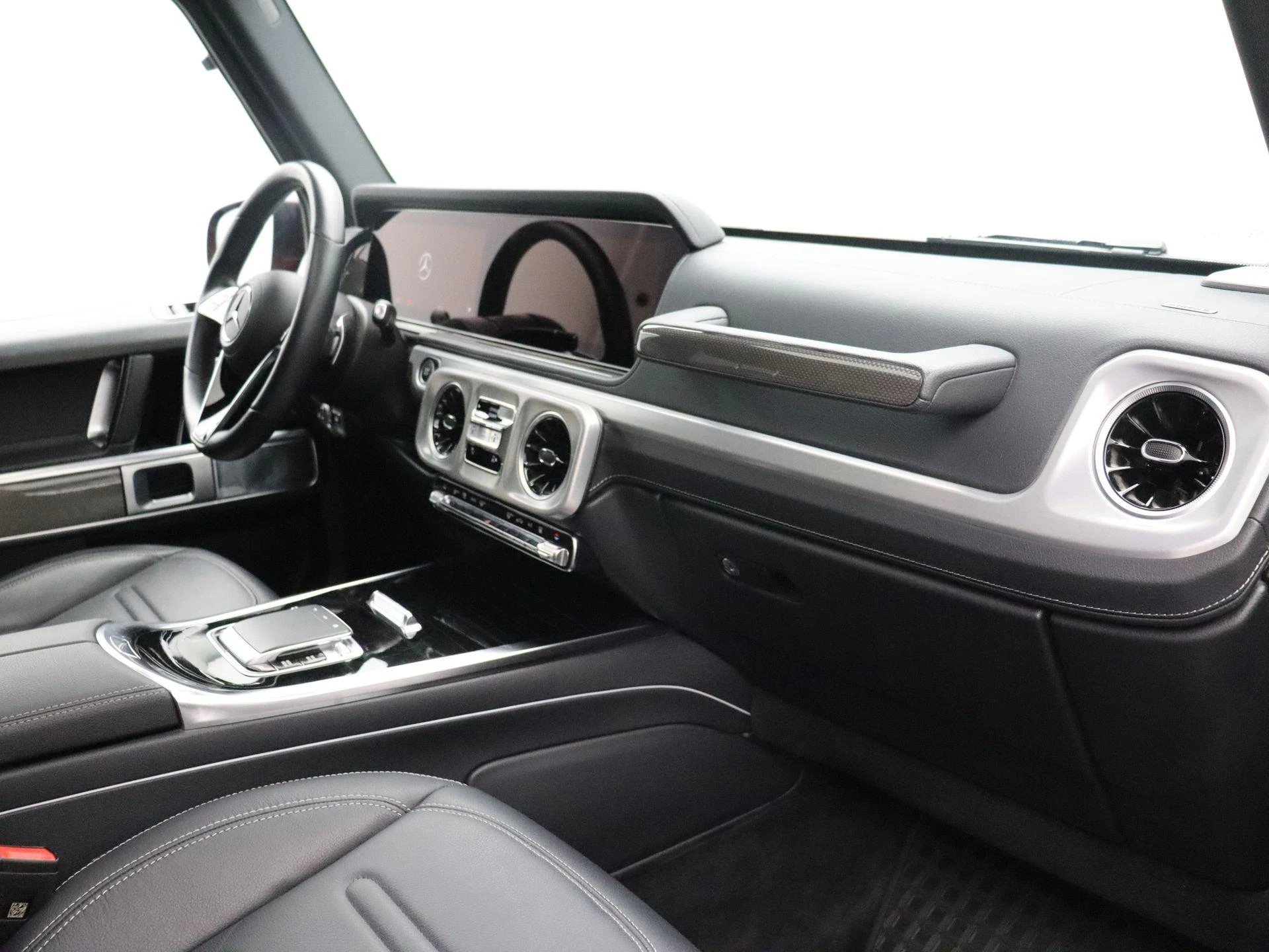 Mercedes-Benz-G-Klasse-image-26