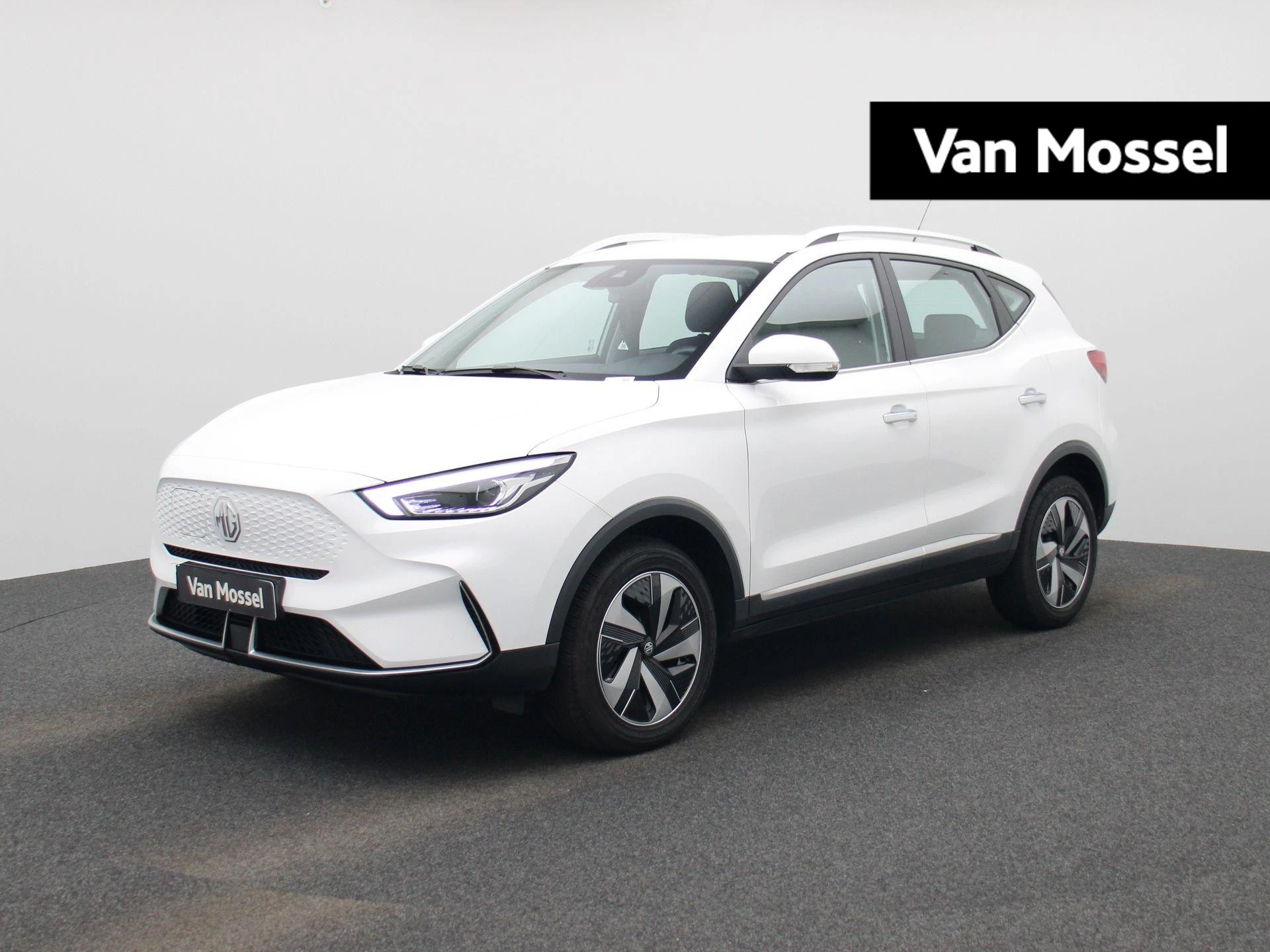 MG-ZS EV-image-0