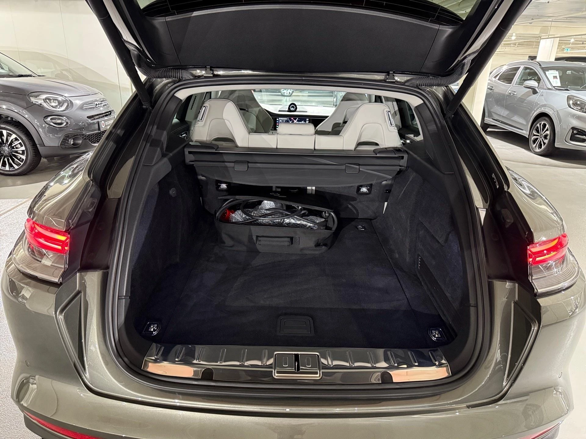 Porsche-Panamera-image-11