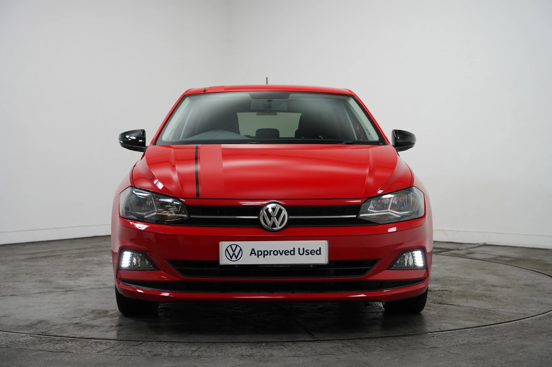 Volkswagen-Polo-image-6