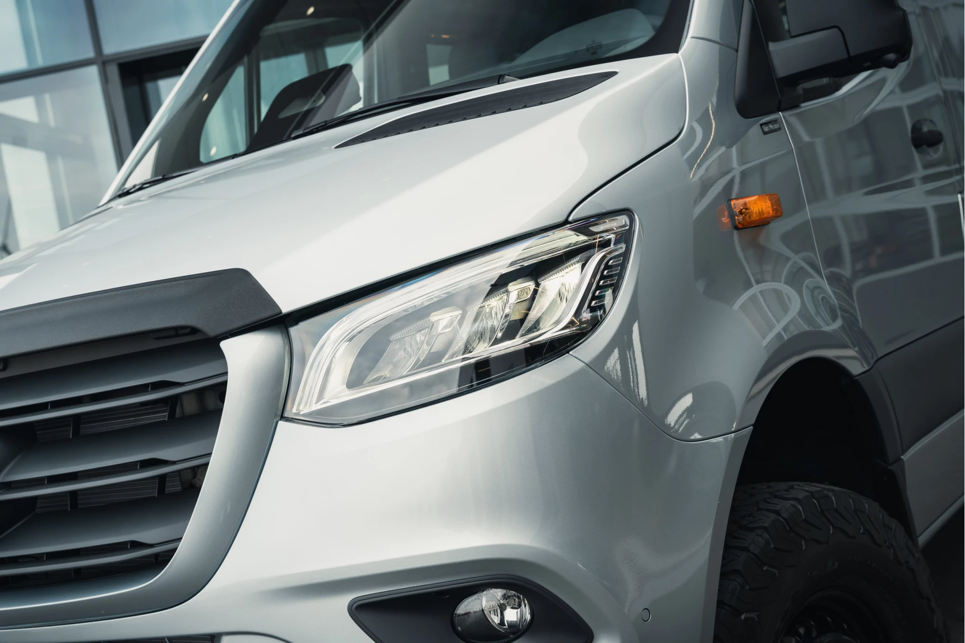 Mercedes-Benz-Sprinter-image-3