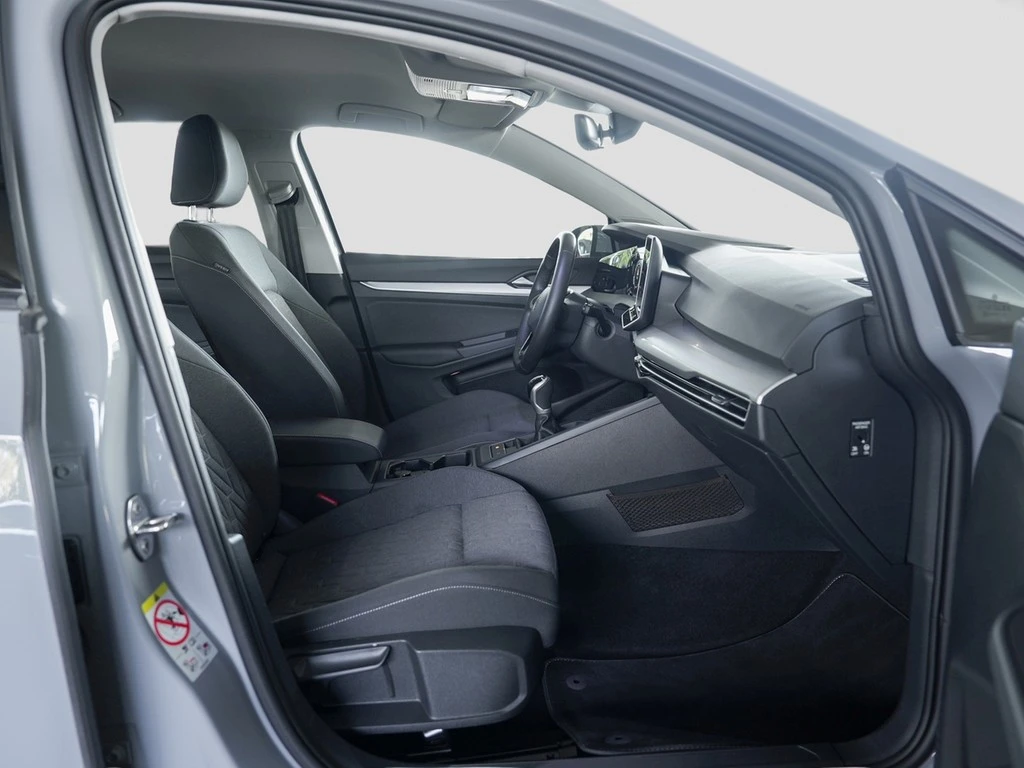 Volkswagen-Golf-image-6