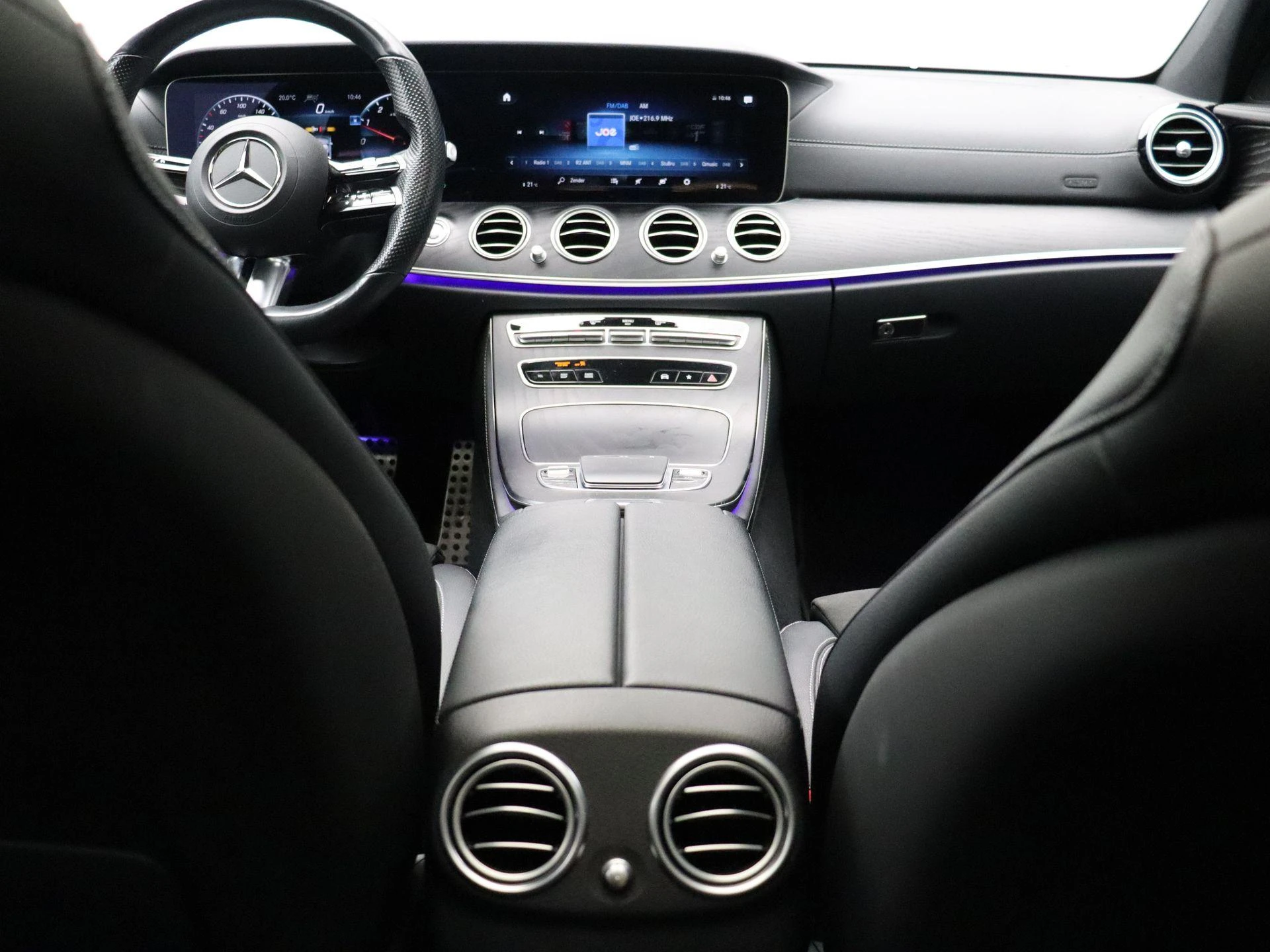Mercedes-Benz-E-Klasse-image-24