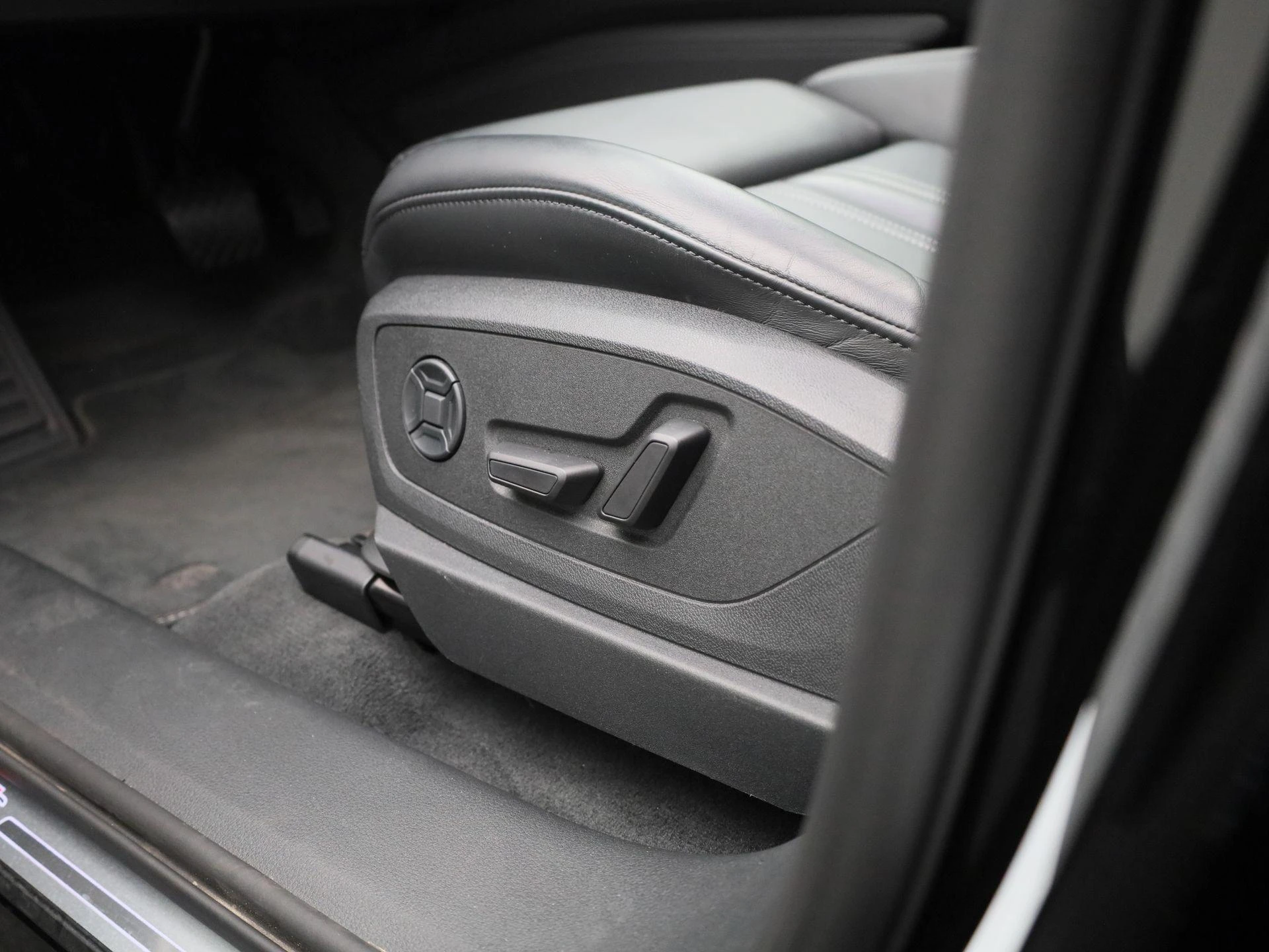 Audi-e-tron-image-36