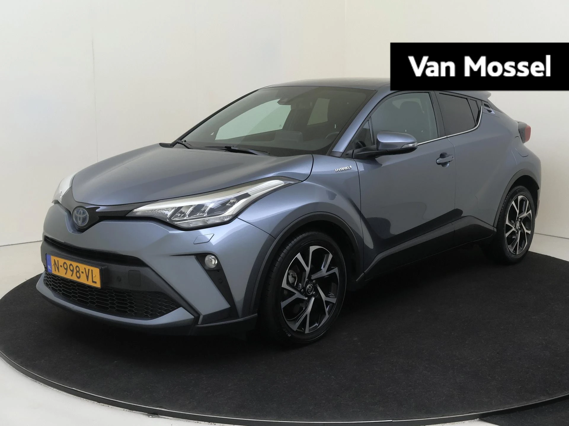 Toyota-C-HR-image-0