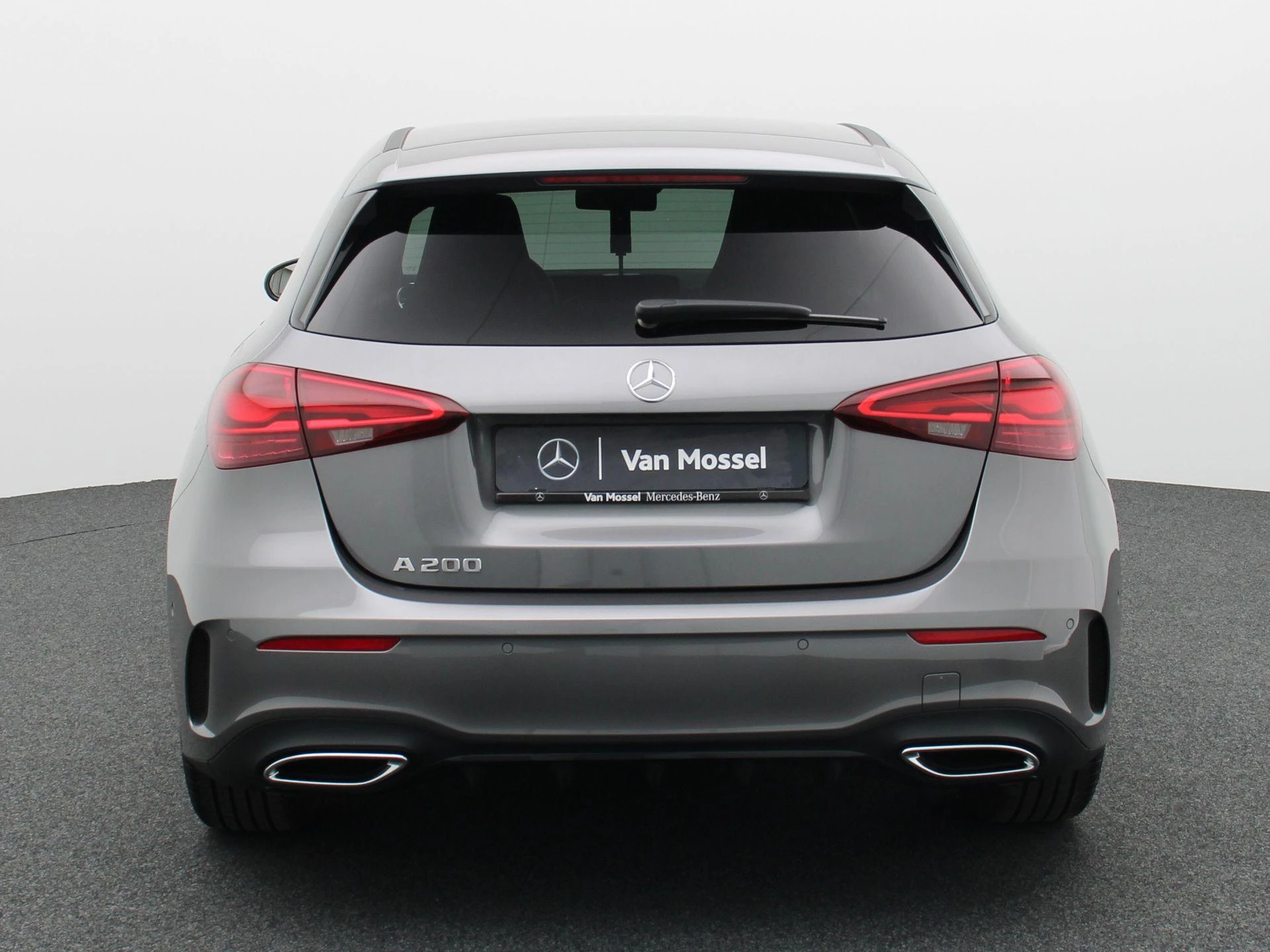 Mercedes-Benz A-Klasse 200 AMG Line + ADVANCED SOUND SYSTEM + NIGHTPAKKET + CAMERA +